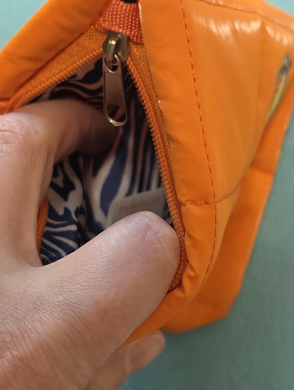 Y2k Lizzie Mcguire Profusion Mini Orange Puffer Pouch - Picture 4 of 8